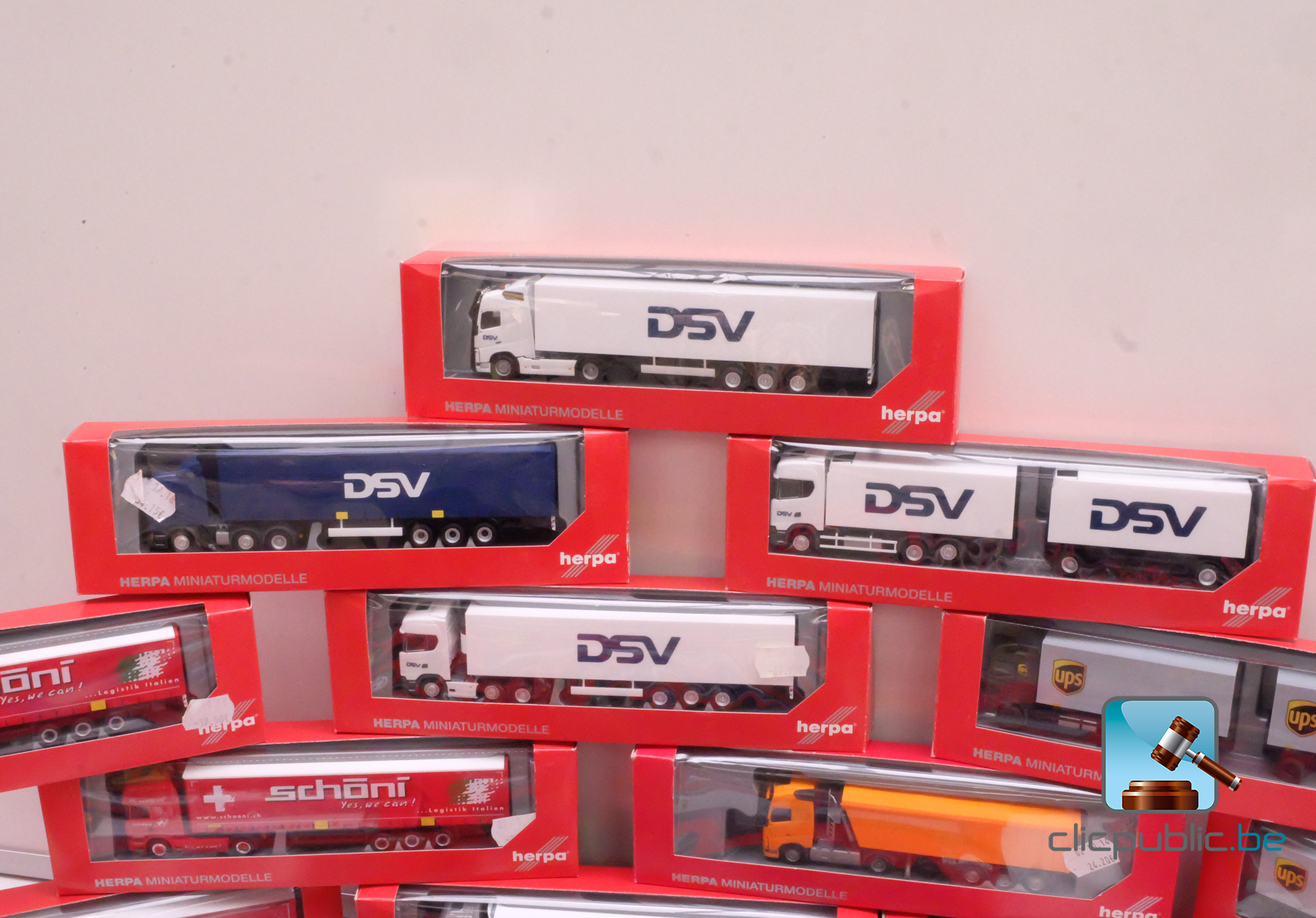 Un Lot De 3 Camions Militaires En Plastique Style Jouets De Bazar Au 1 50e 10658