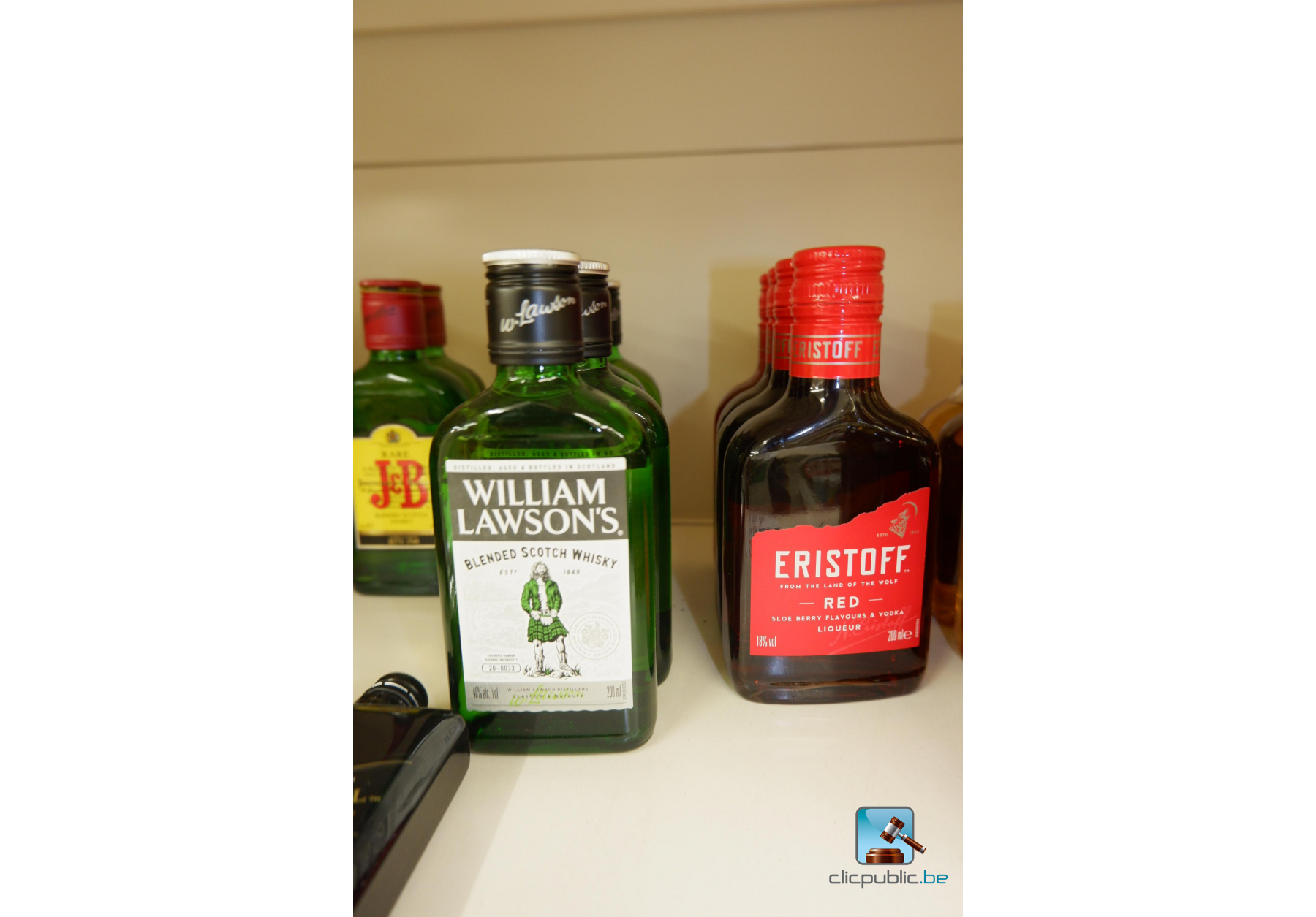 Lot de bouteilles d'alcool petit format Clicpublic.be, les ventes