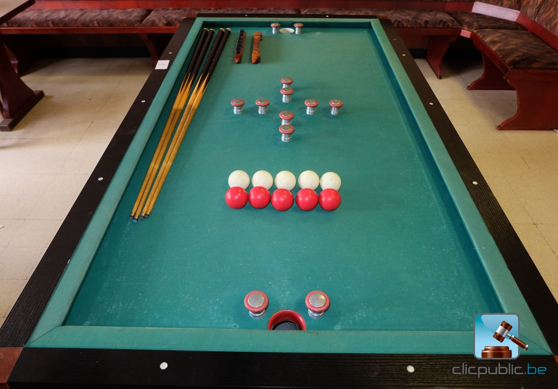 Billard à bouchon (ref. 1) Clicpublic.be, online auctions in 1 click.