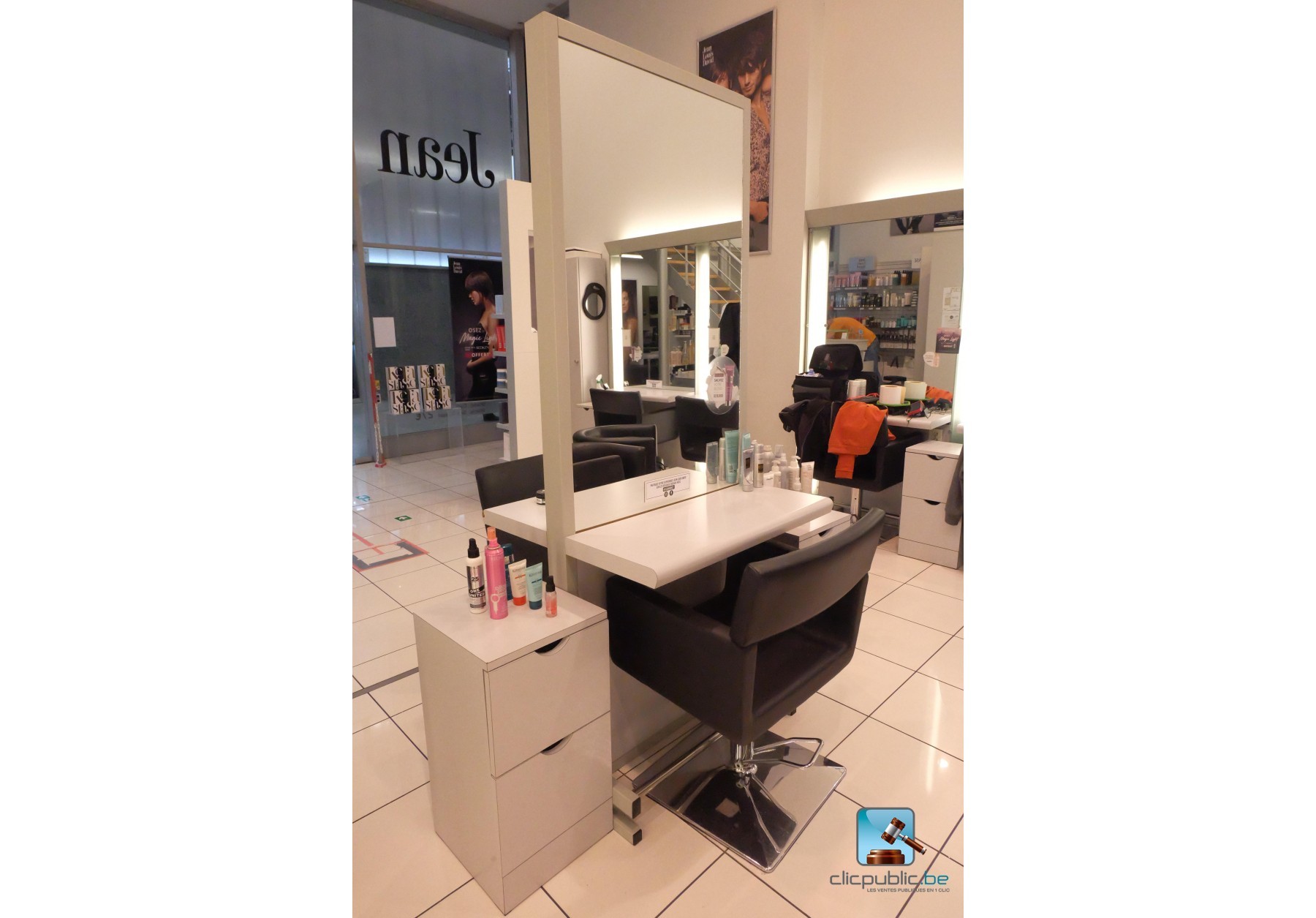 Poste de coiffure double face - Clicpublic.be, les ventes publiques en ...
