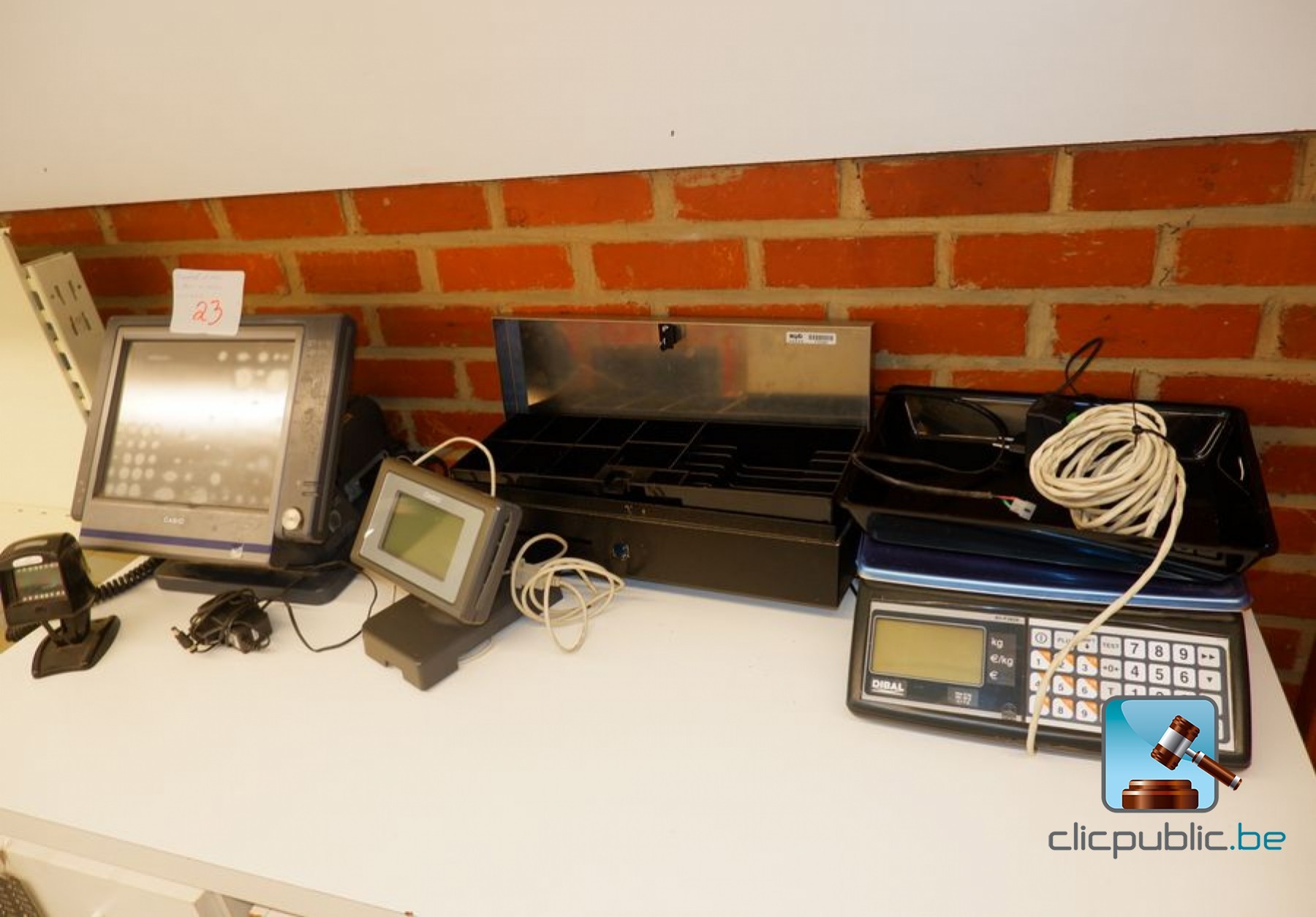 Lot de matériel informatique et comptoir - Clicpublic.be, les ventes ...