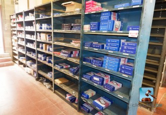 Charge von Automobilteilen