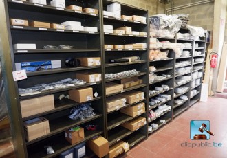 Charge von Automobilteilen