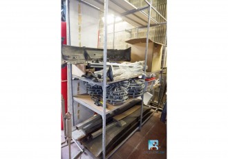 Regalsatz mit Autozubehör