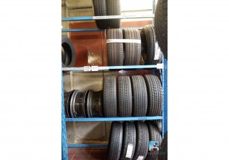 Reifensatz und Felgen