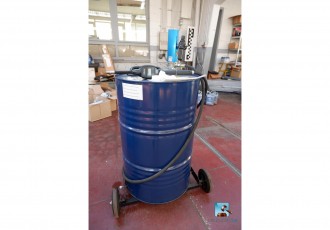 Kanister mit Motoröl