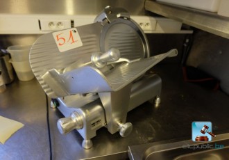 Professionelle Schneidemaschine