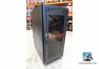 Meubilair met TP-LINK schakelaar