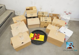 Varia von Biergläsern