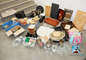 Varia zum Aufstellen und für Tabletts