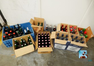 Vielfalt an Flaschen und Getränken