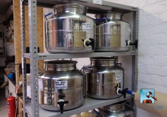 Varia de bases et huiles pour cosmétique