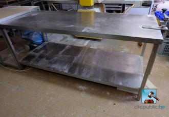 Roestvrijstalen tafel