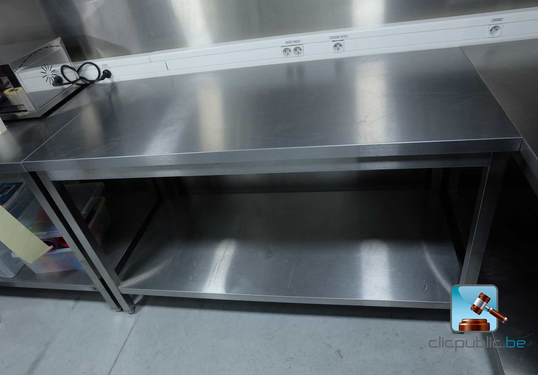 Table de cuisine - Clicpublic.be, les ventes publiques en 1 clic.