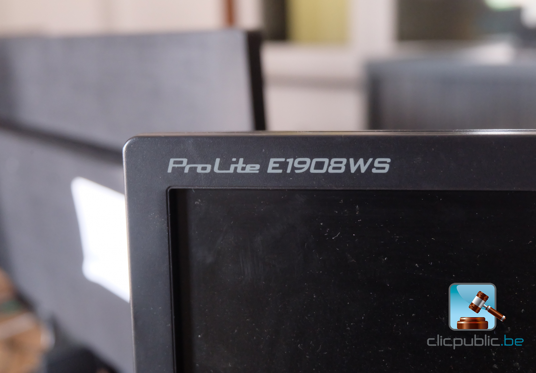 Batch of hardware - Clicpublic.lu 