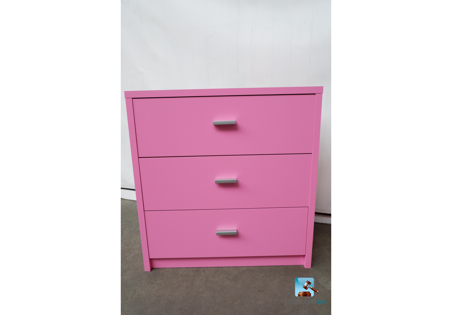 Lot de commodes Clicpublic.be, les ventes publiques en 1 clic.